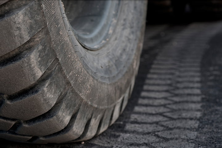 Sulzle Vrachtwagen Banden Vervangen